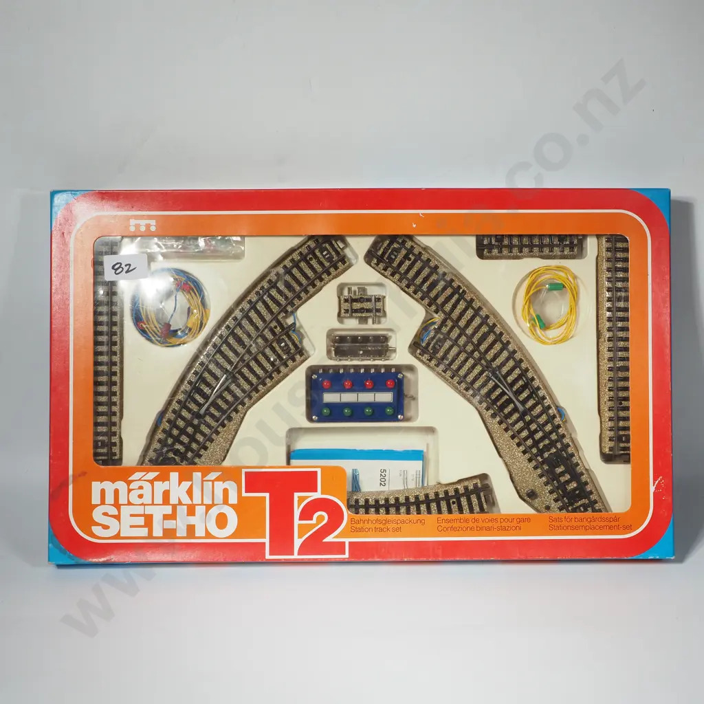 Boxed Marklin Set -Ho T2 5193 Station Track Set in HO Scale w Tracks, Electrical Switches, Control Box, Signal Plate Image 1++