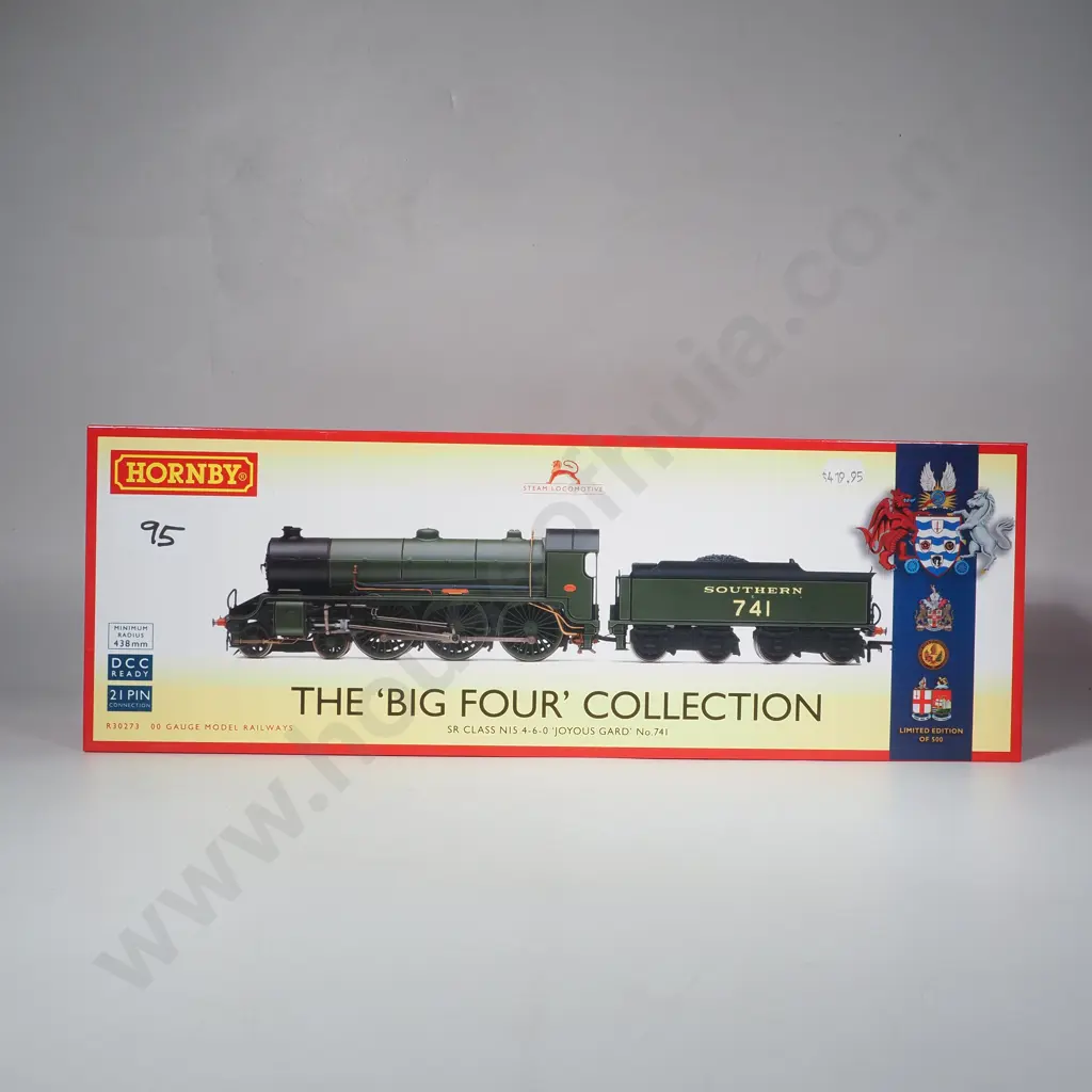 Hornby - SR Class 'Joyous Gard' Steam Locomotive - Mint in Box R30273 Image 1++