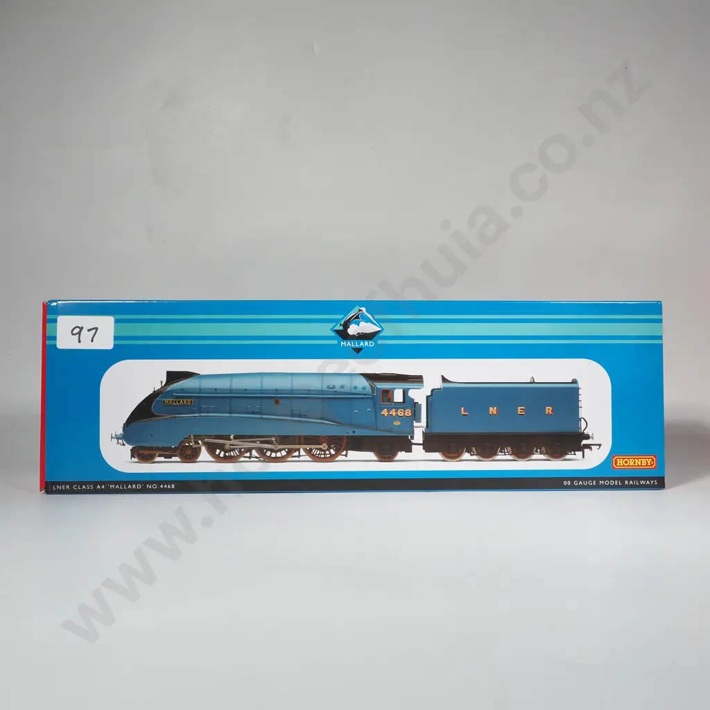 Hornby 'Mallard' - LNER Class A4 'Mallard' Locomotive - Mint in Box R3676 Image 1++