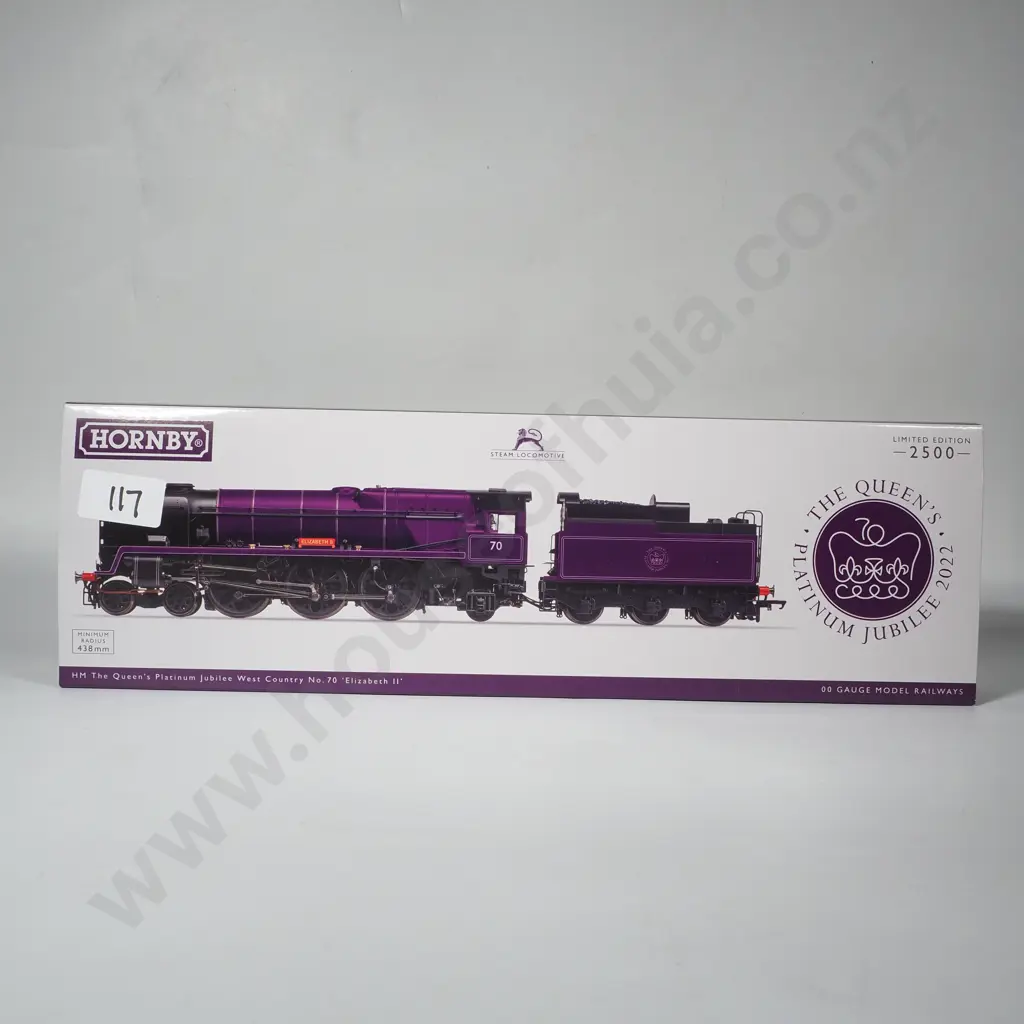 Hornby - HM The Queen's Platinum Jubilee West Country Steam Locomotive - R30231 Image 1++