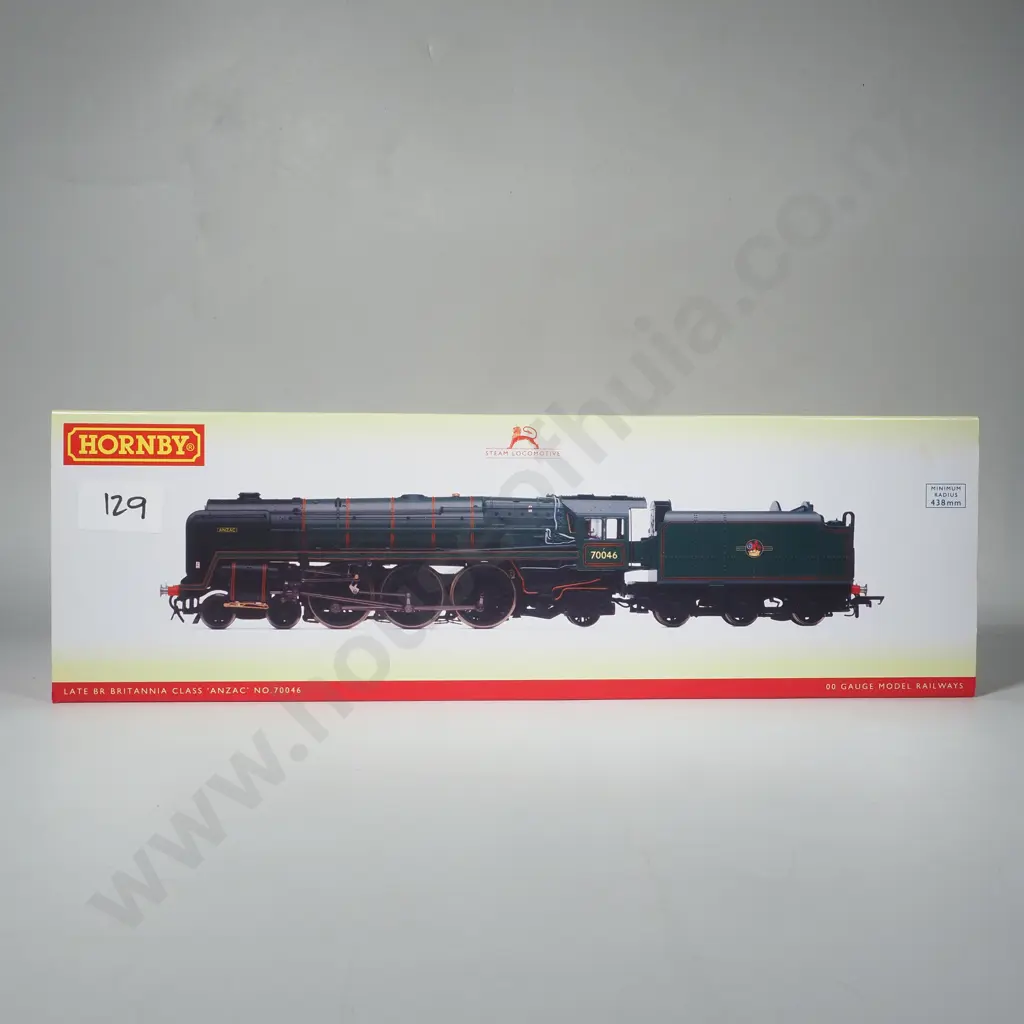 Hornby - Late BR Britannia Class Steam Locomotive - Mint in Box R3643 Image 1++