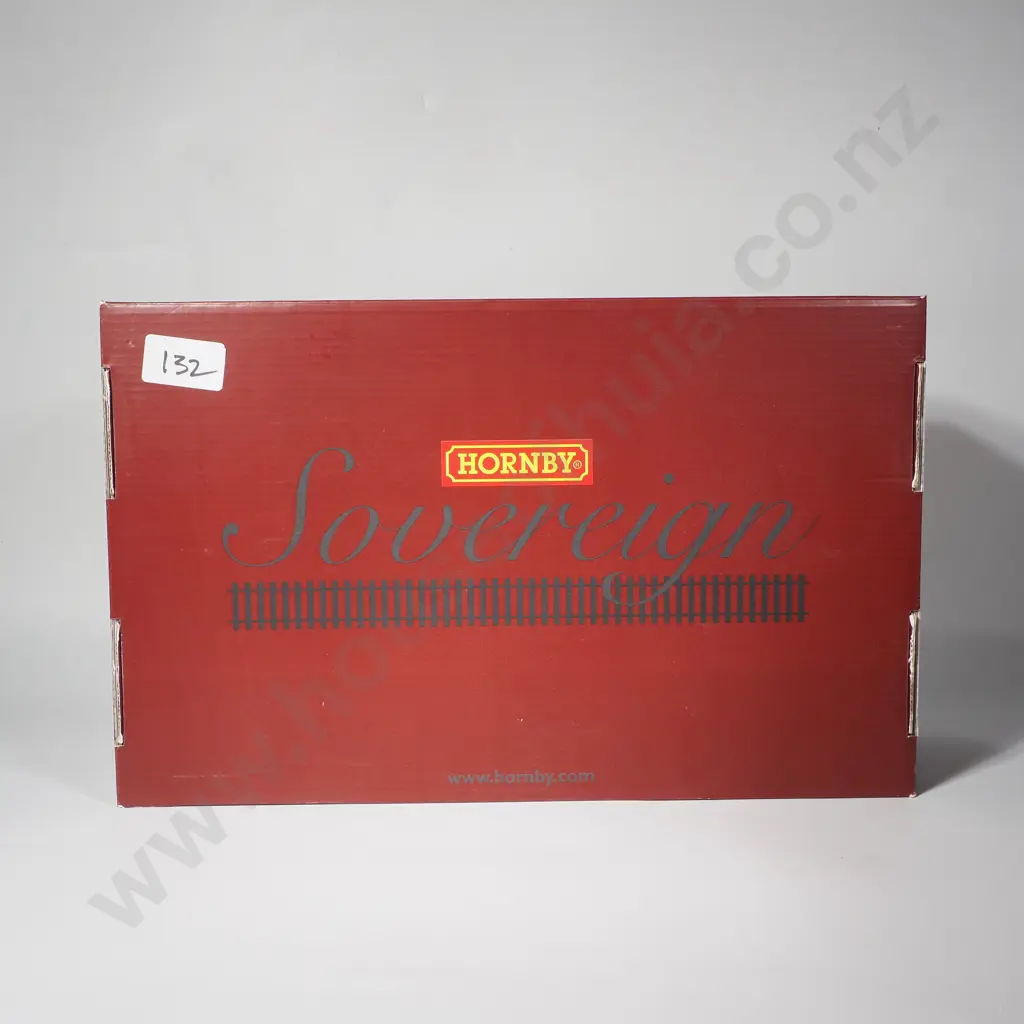Hornby - Sovereign 'The Station Pilot' Train Pack - Mint in Box R3789 Image 1++