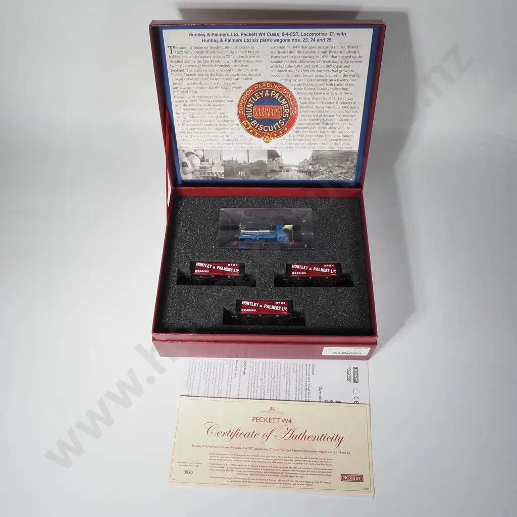 Hornby - Huntley & Palmers Peckett W4 Works Freight Pack - Mint in Box 69- R3686 Image 1++