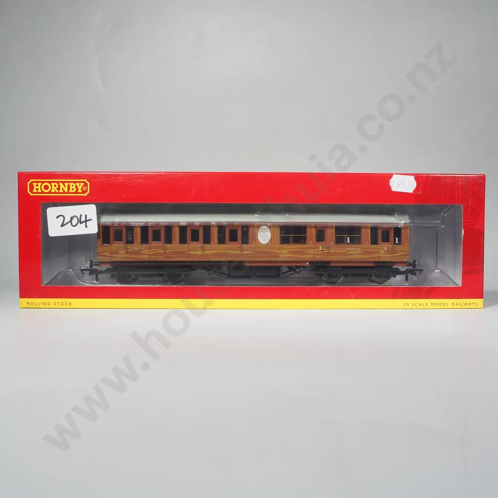 Hornby - Liner Thompson Suburban Composite Coach - Mint in Box R4572A Image 1++