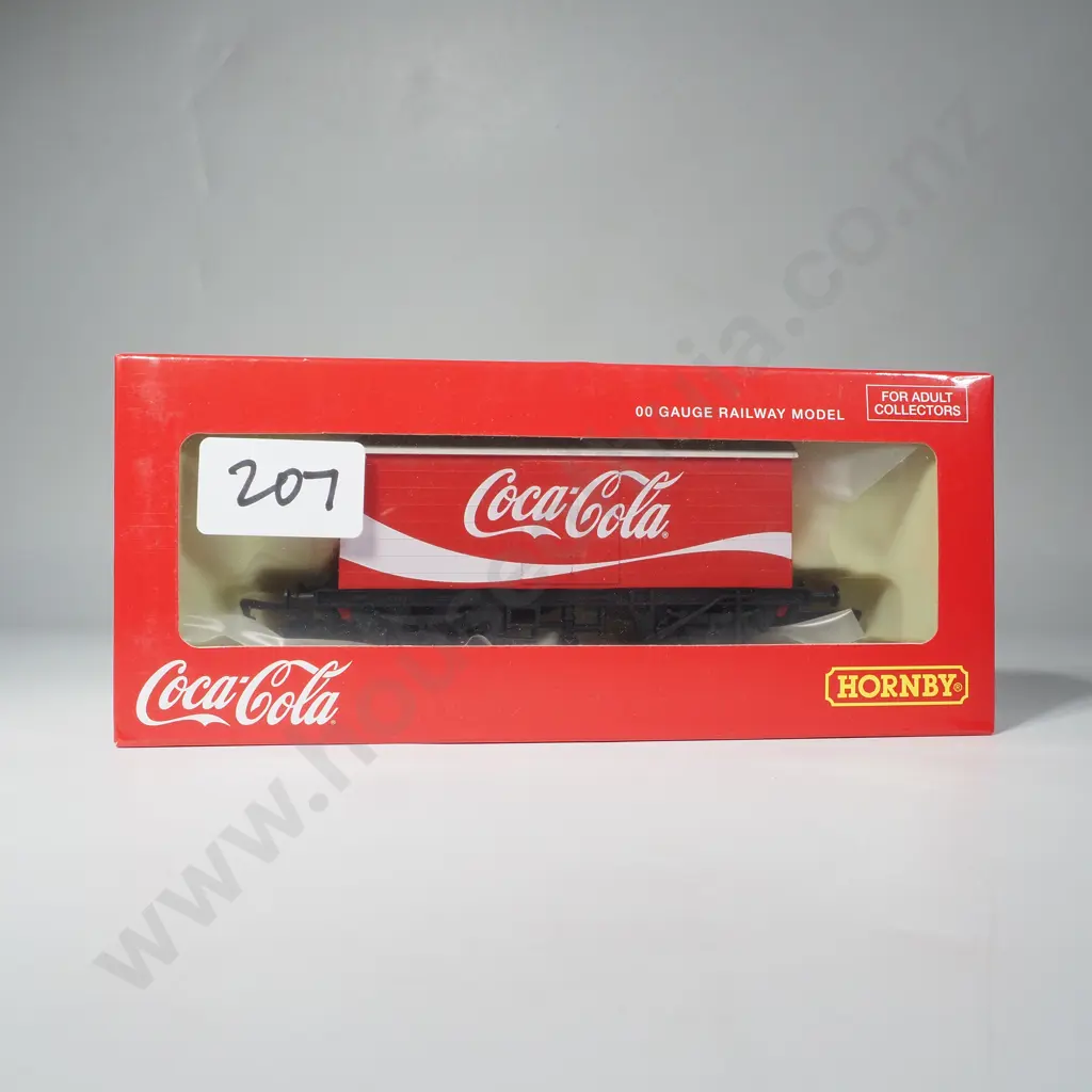 Hornby - Coca-Cola LWB Box Van - Mint in Box R6934 Image 1++