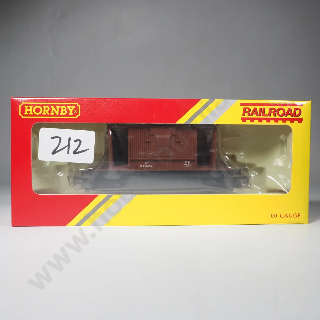Hornby 'Railroad' - BR 20 Ton Brake Van - Mint in Box R6368 Image 1++