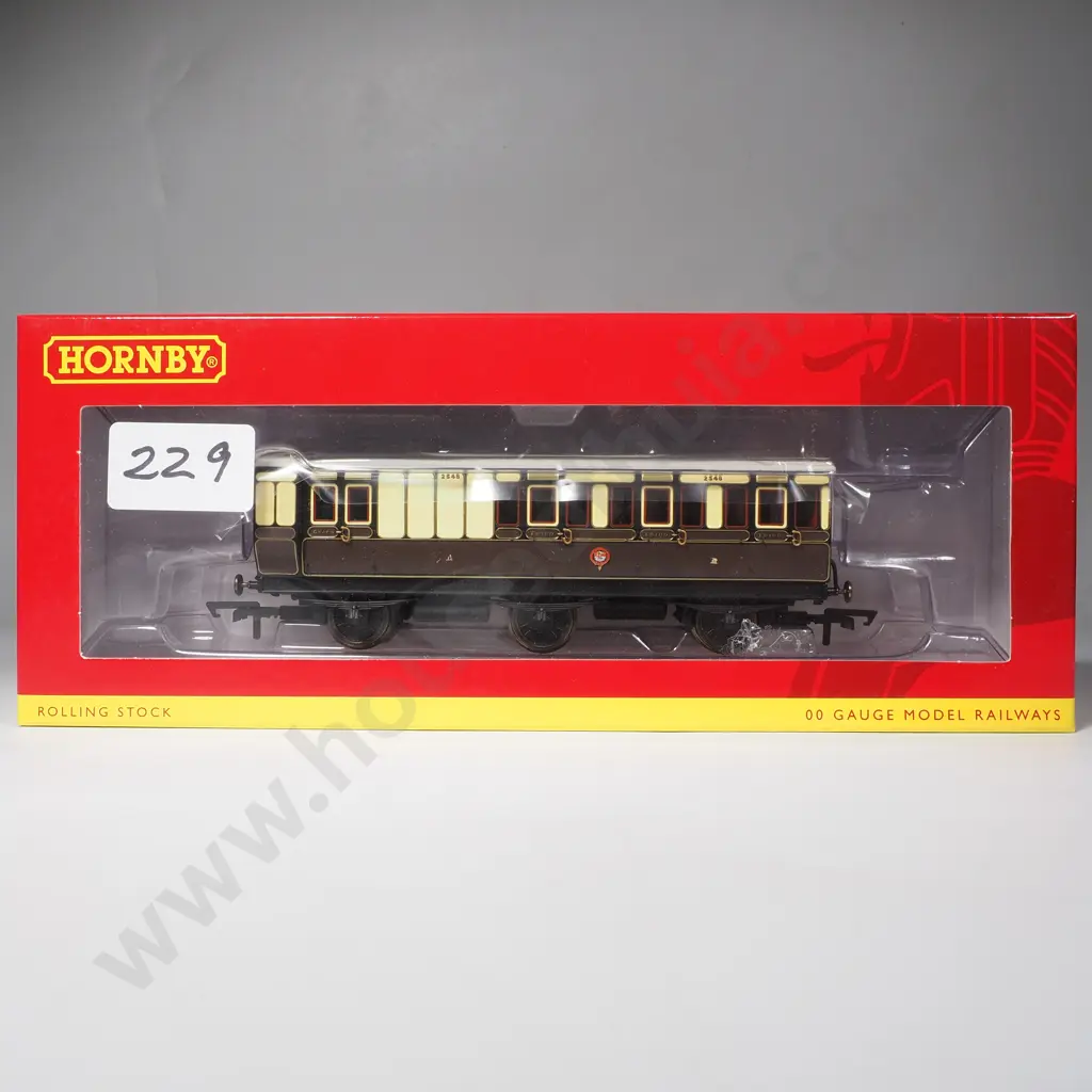 Hornby -GWR Brake 3rd 6 Wheel Coach - Mint in Box R40308 Image 1++