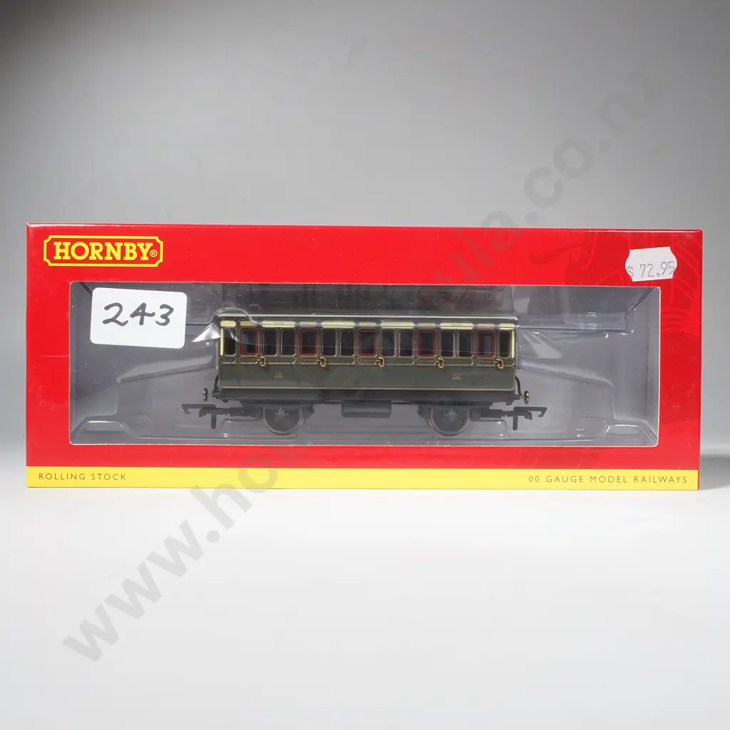 Hornby - GWR 4 Wheel 3rd Class Coach - Mint in Box R40066A Image 1++