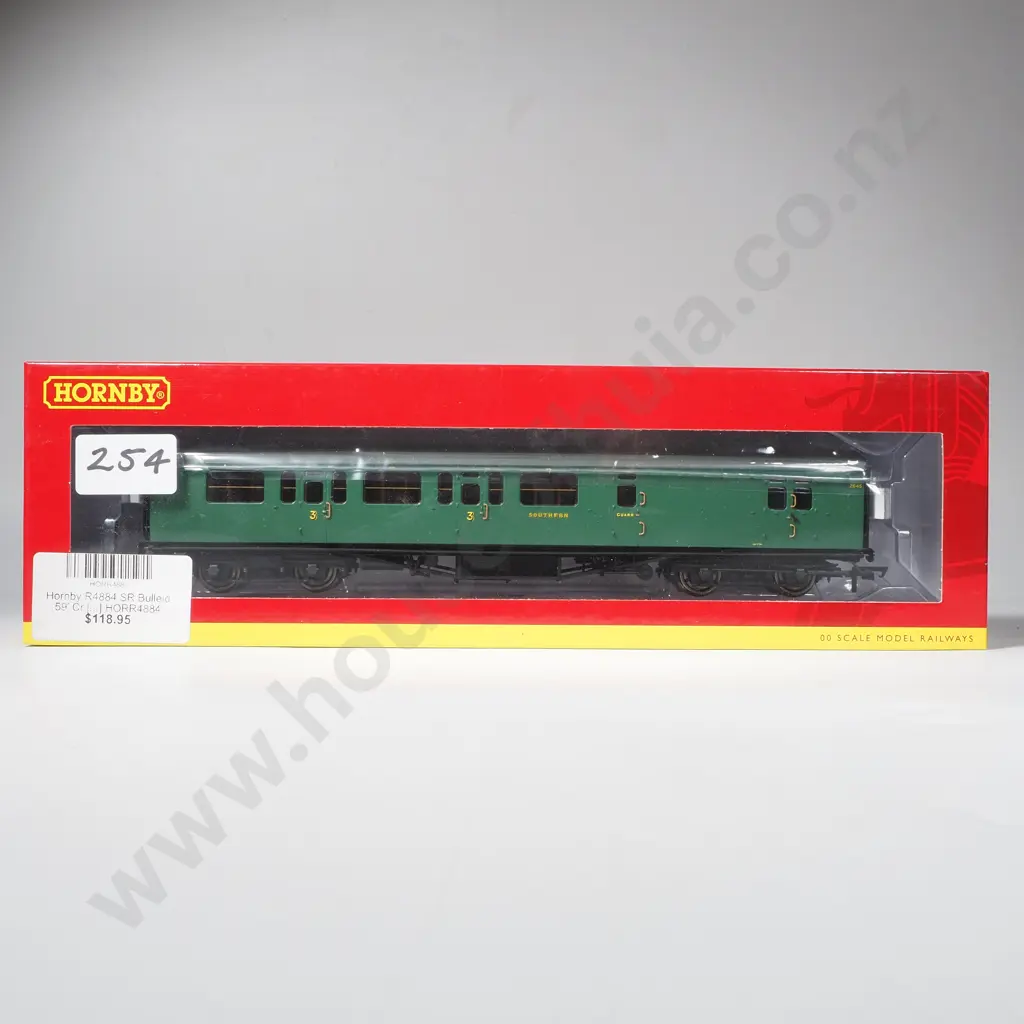 Hornby - SR Bulleid Suburban Brake 3rd Coach - Mint in Box R4884 Image 1++