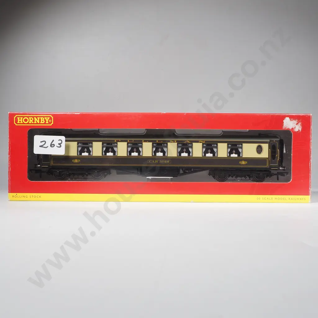 Hornby - Pullman 3rd Class Parlour Car - Mint in Box R4427 Image 1++