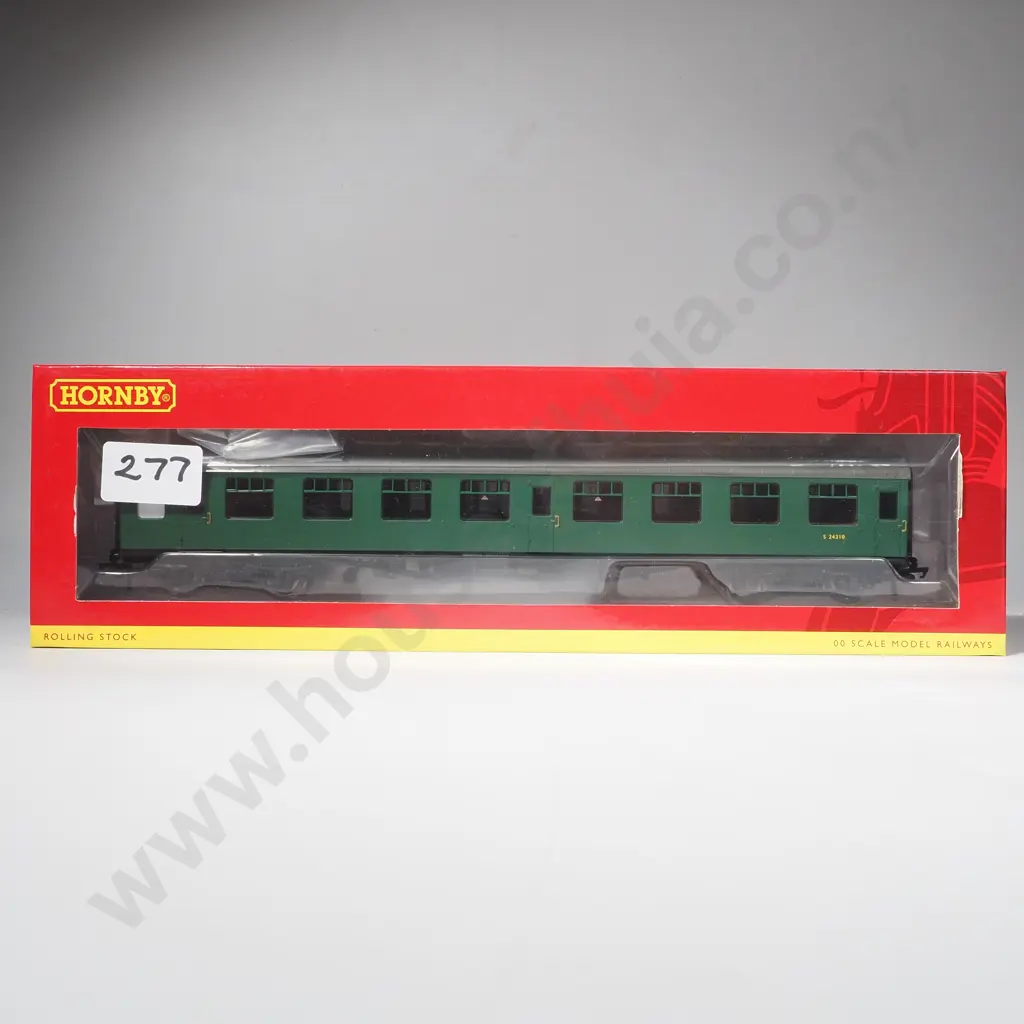 Hornby - BR MkI Corridor 2nd Class Coach - Mint in Box R4975 Image 1++