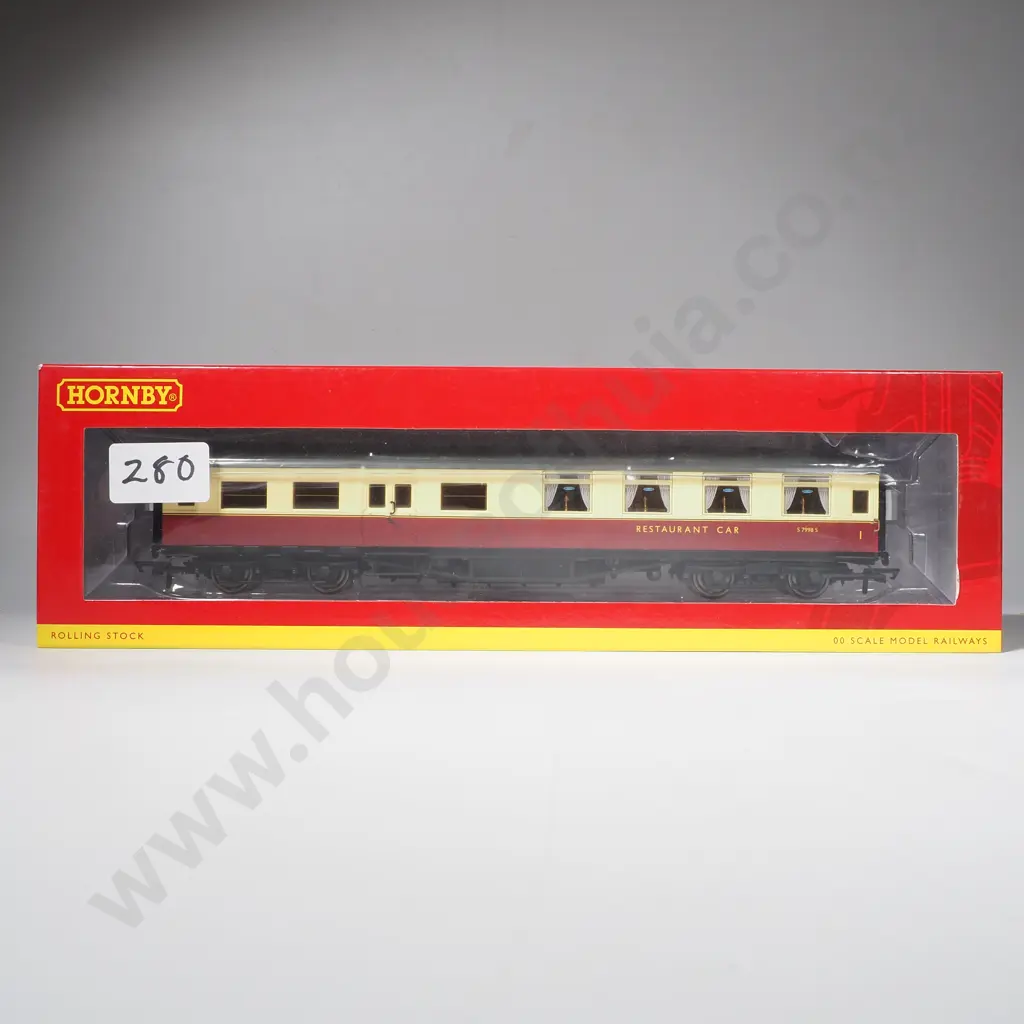 Hornby - BR Maunsell 1st Class RK Coach - Mint in Box R40029 Image 1++