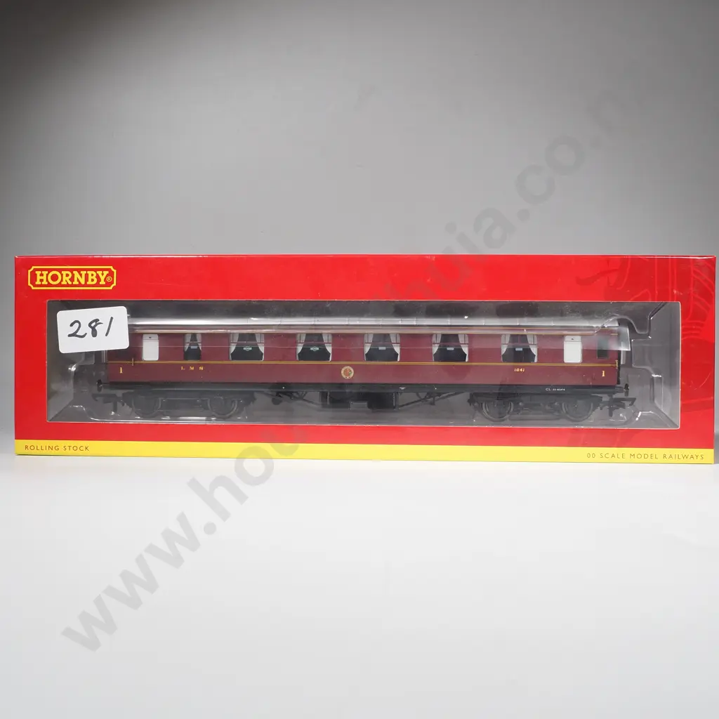 Hornby - LMS Standard Period 3 Corridor 1st Class Coach - Mint in Box R4803 Image 1++