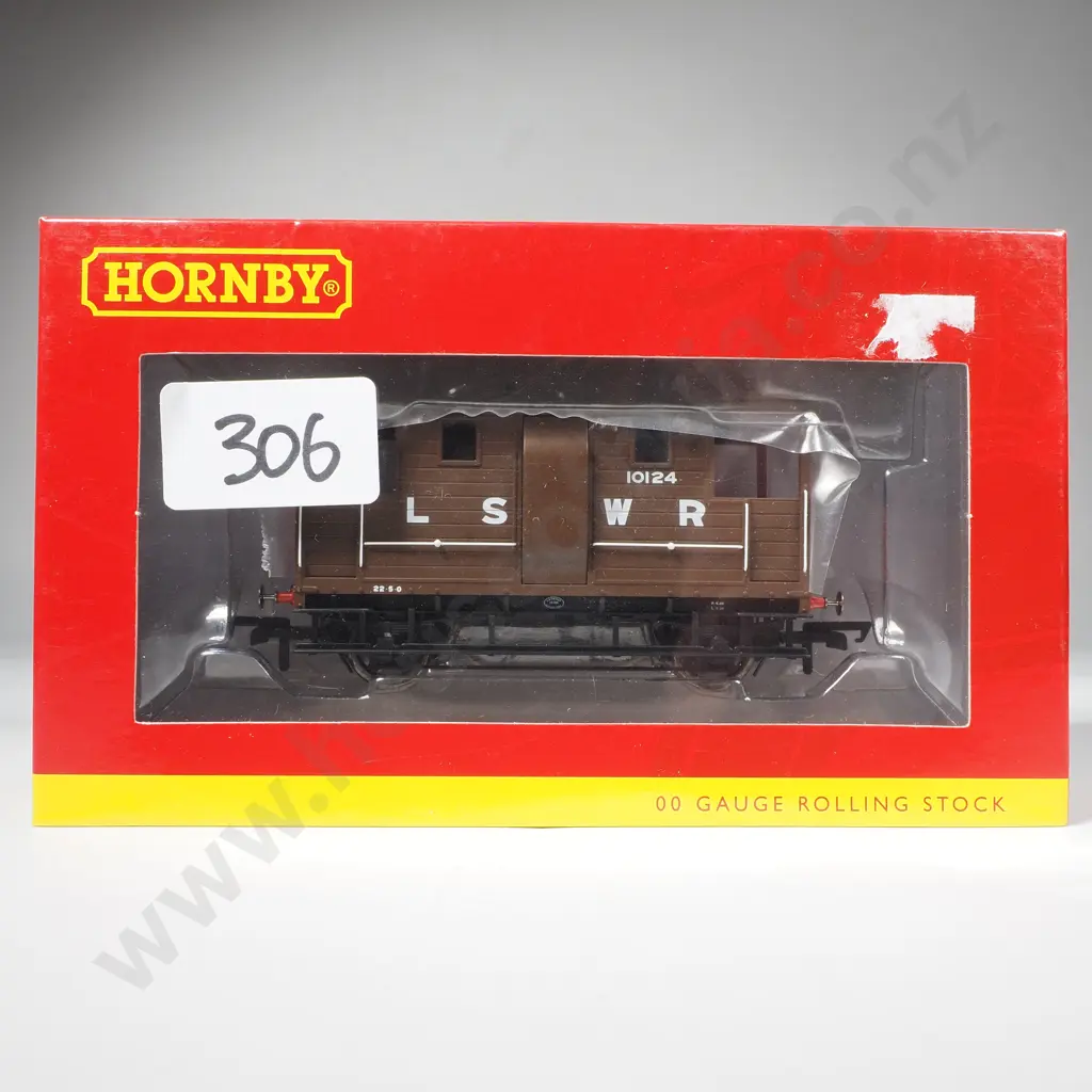 Hornby - LSWR 20T Brake Van - Mint in Box R6911B Image 1++