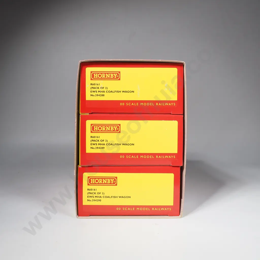 Hornby - Wagon Pack of 3- Mint in Box R60161 Image 1++