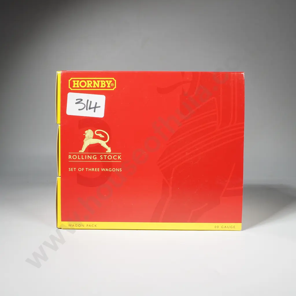 Hornby - Wagon Pack of 3- Mint in Box R60161 Image 1++