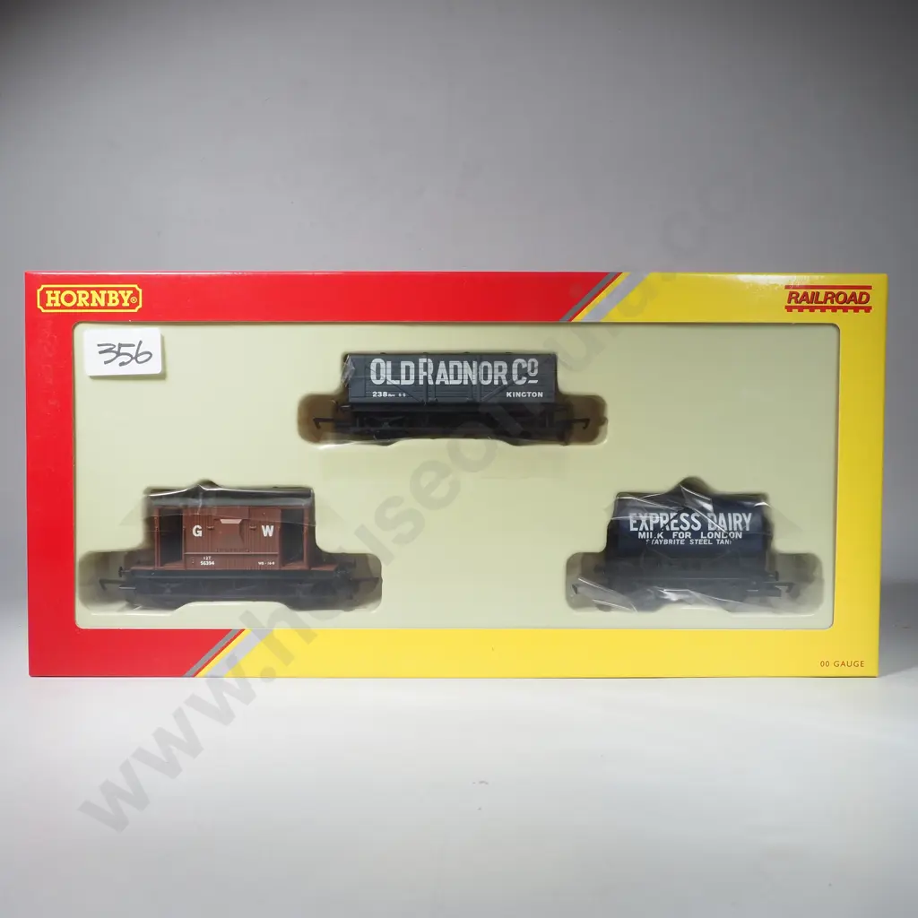 Hornby 'Railroad' -  Open Wagons Pack of Three - Mint in Box R60047 Image 1++