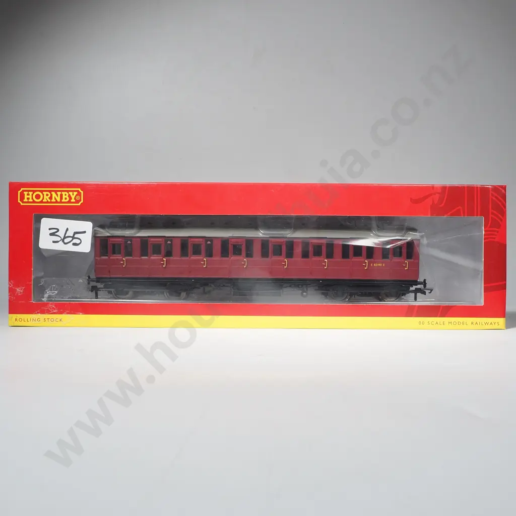 Hornby - BR Gresley Suburban 3rd Class Coach- Mint in Box R4520B Image 1++