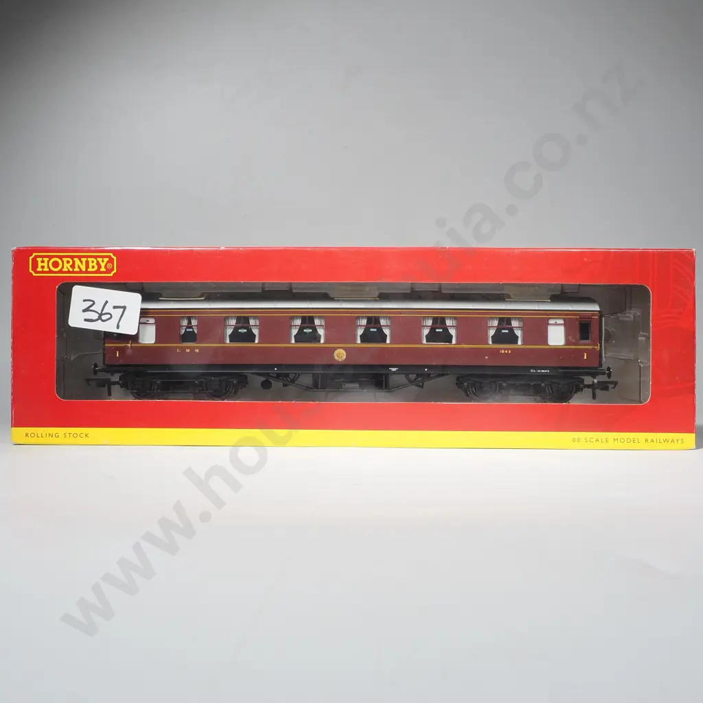 Hornby - LMS Standard Period 3 Corridor 1st Class Coach - Mint in Box R4230 Image 1++