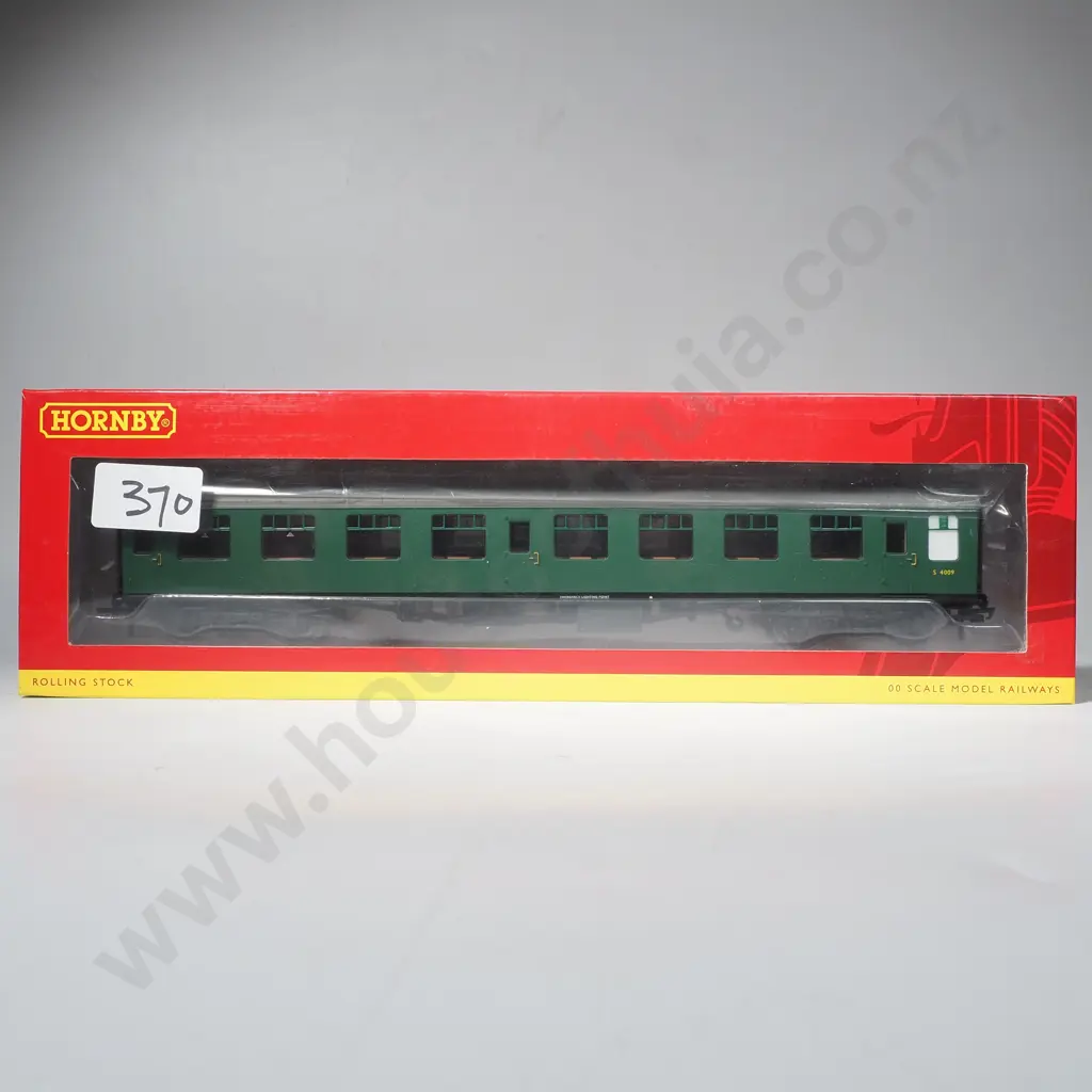 Hornby - BR Mkl Tourist Second Open Coach- Mint in Box R4979 Image 1++