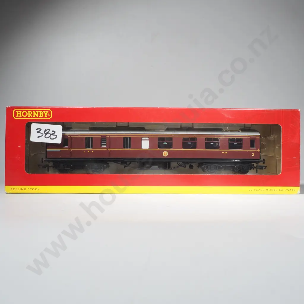 Hornby - LMS Standard Period 3 Corridor Brake 3rd Class Coach - Mint in Box R4232 Image 1++