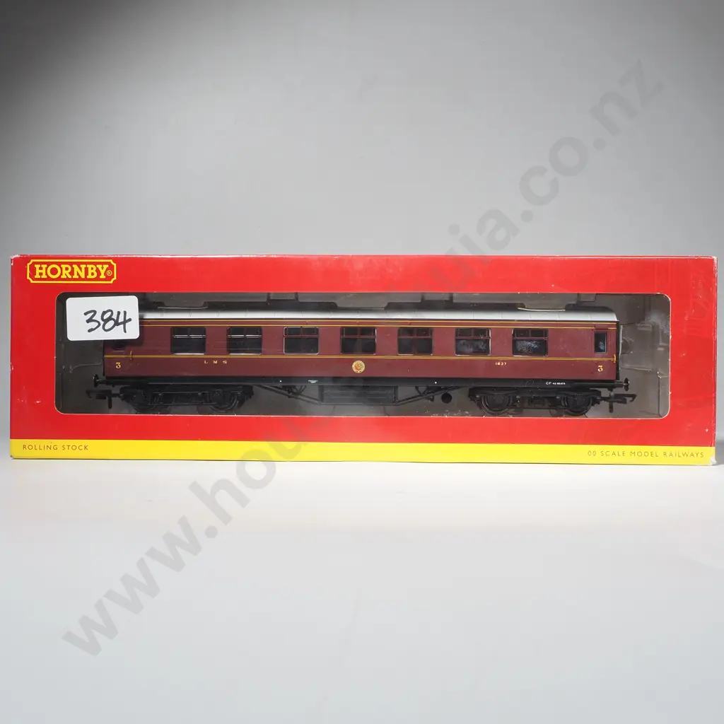 Hornby - LMS Standard Period 3 Corridor 3rd Class Coach - Mint in Box R4231 Image 1++