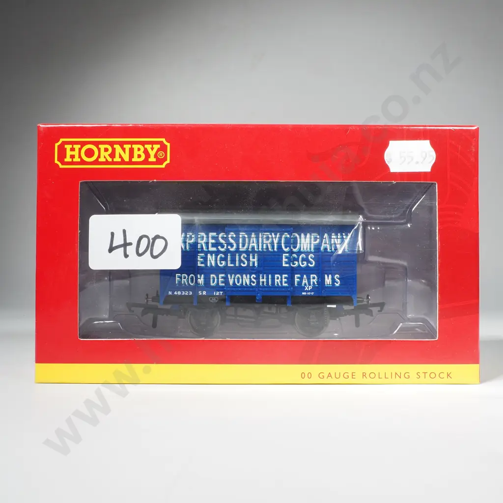 Hornby - SR Express Dairy Vent Van - Mint in Box R60279 Image 1++