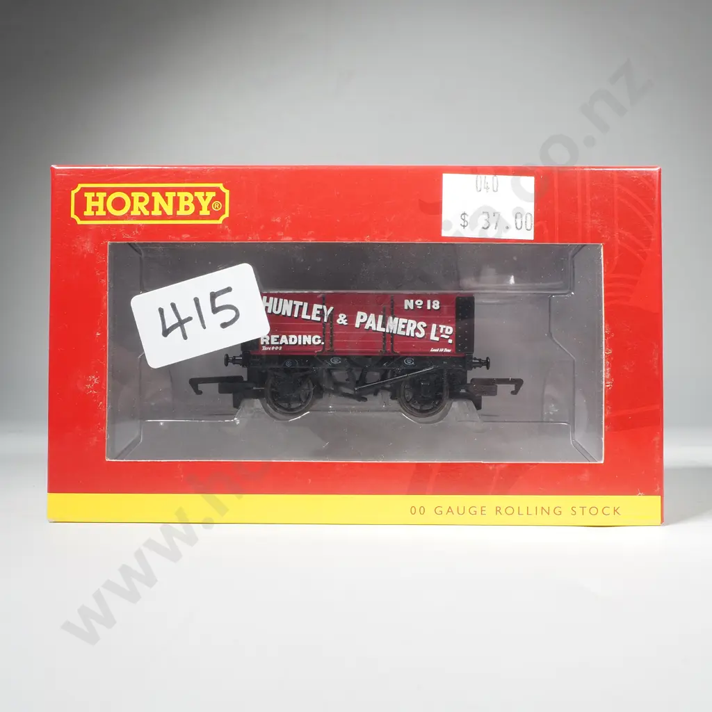 Hornby - 6 Plank Wagon - Mint in Box R6814 Image 1++