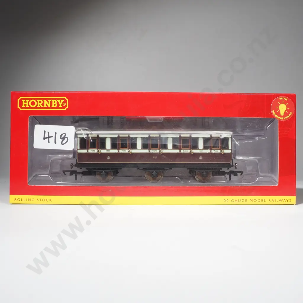 Hornby - LNWR 6 Wheel 3rd Class Coach - Mint in Box R40120 Image 1++