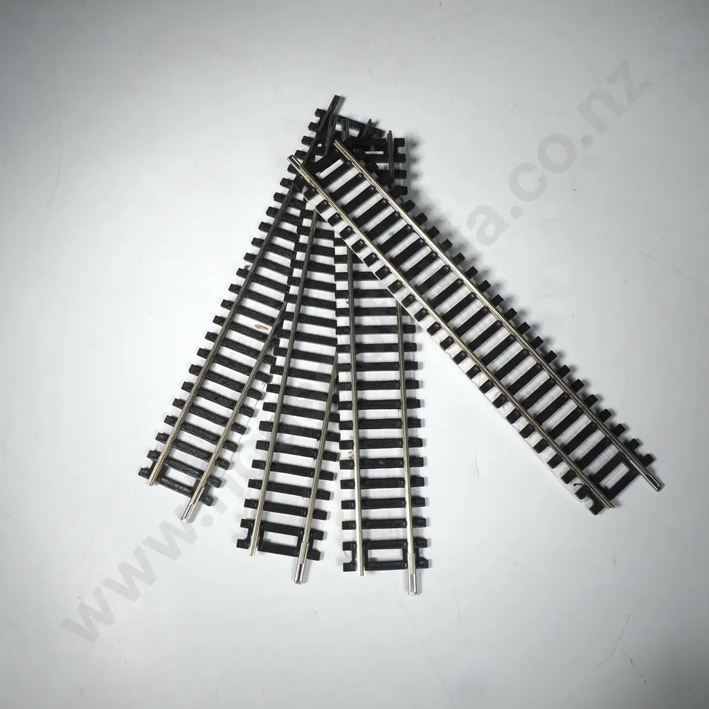 Hornby - Four 4 Model Railway Tracks Image 1++