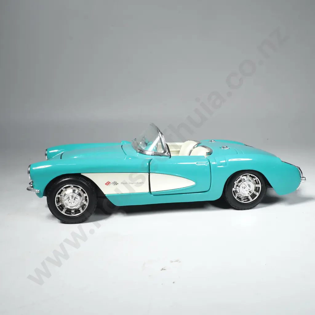 1955 Chevrolet Corvette Stingray Model Car Image 1++