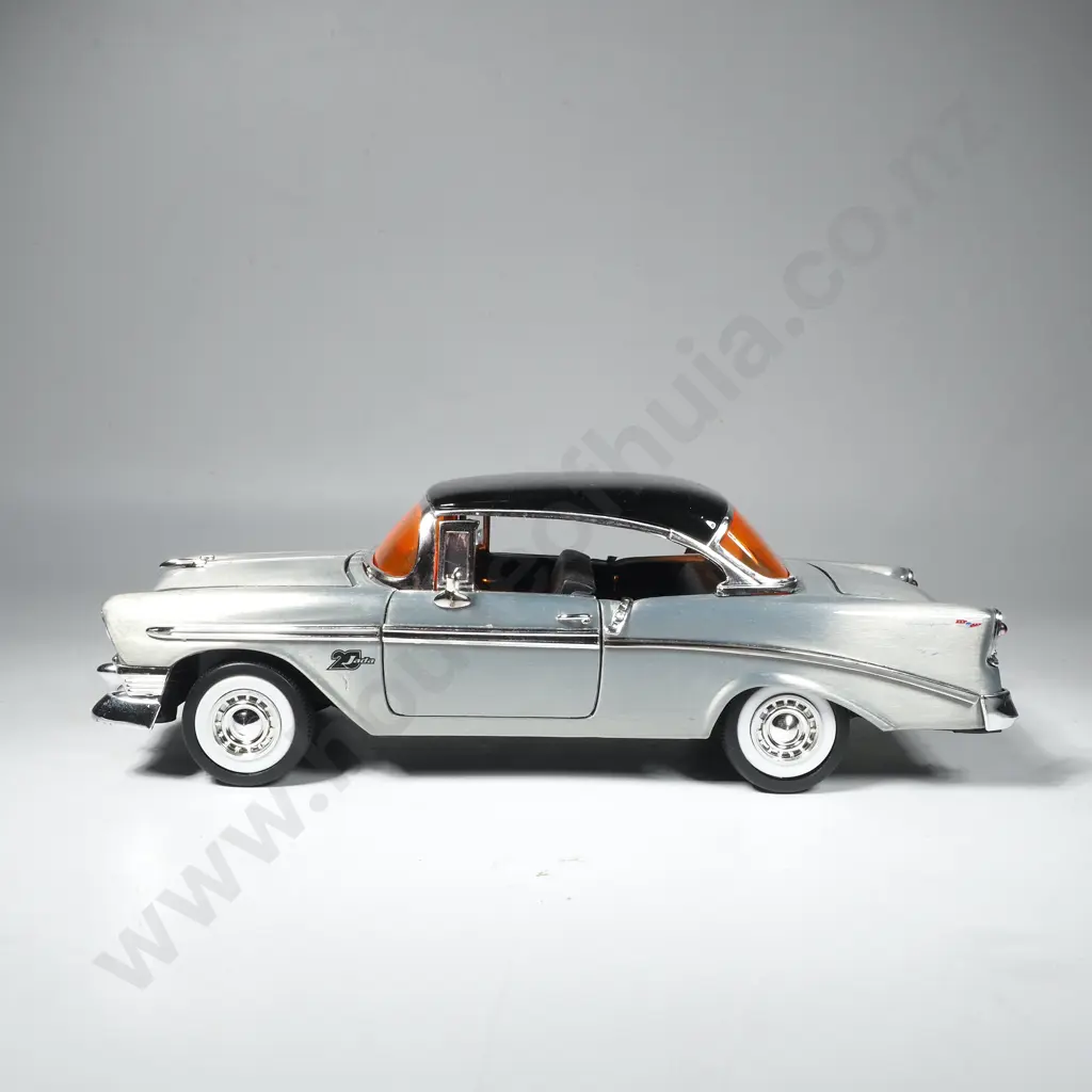 1939 Chevrolet Coupe Model Car Image 1++