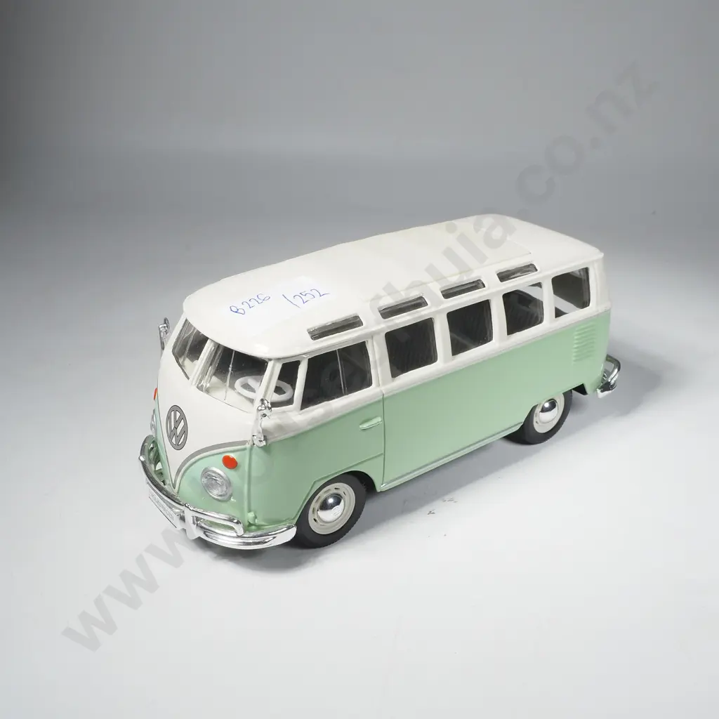 Volkswagen Van Model Car Image 1++