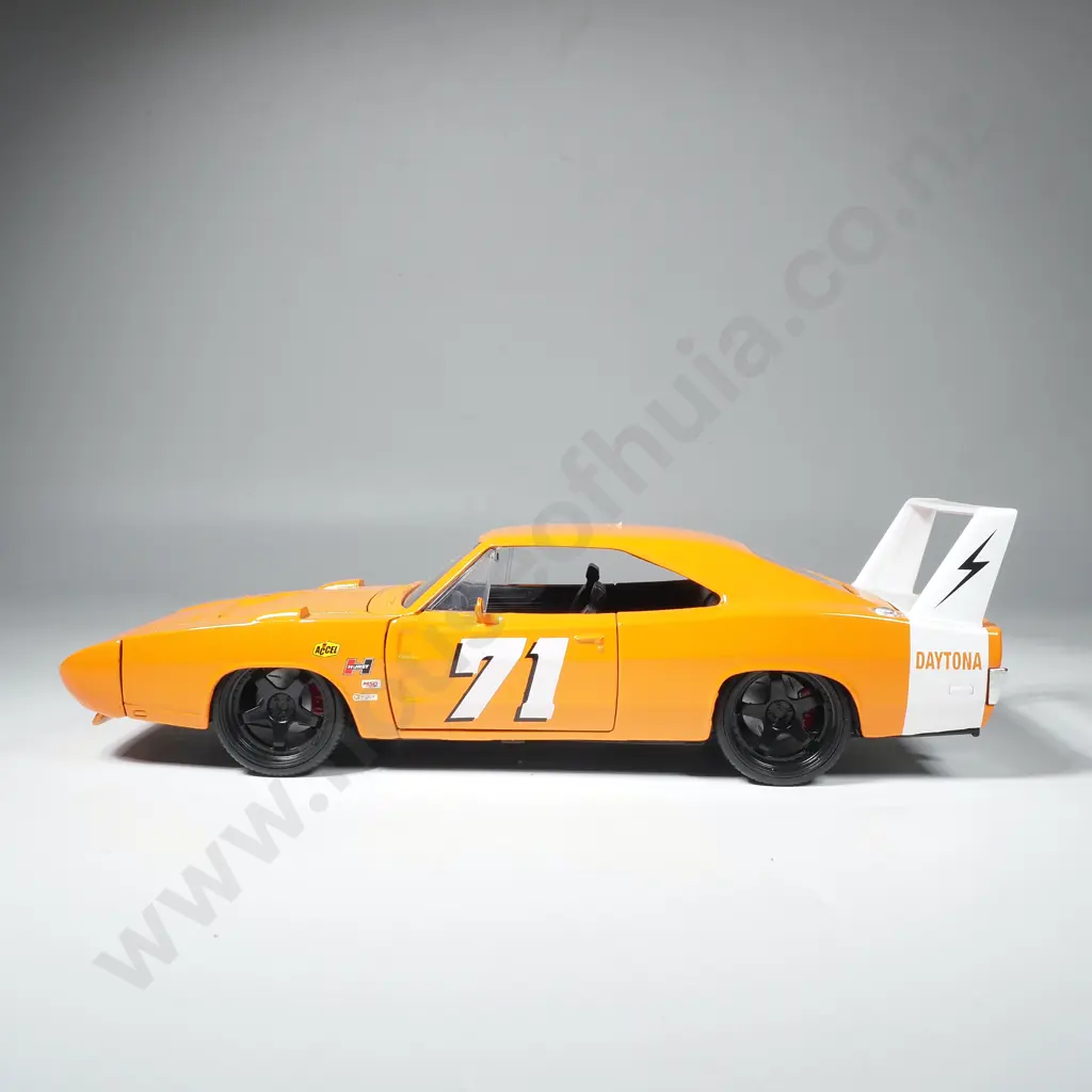 1969 Dodge Challenger Daytona Model Car Image 1++