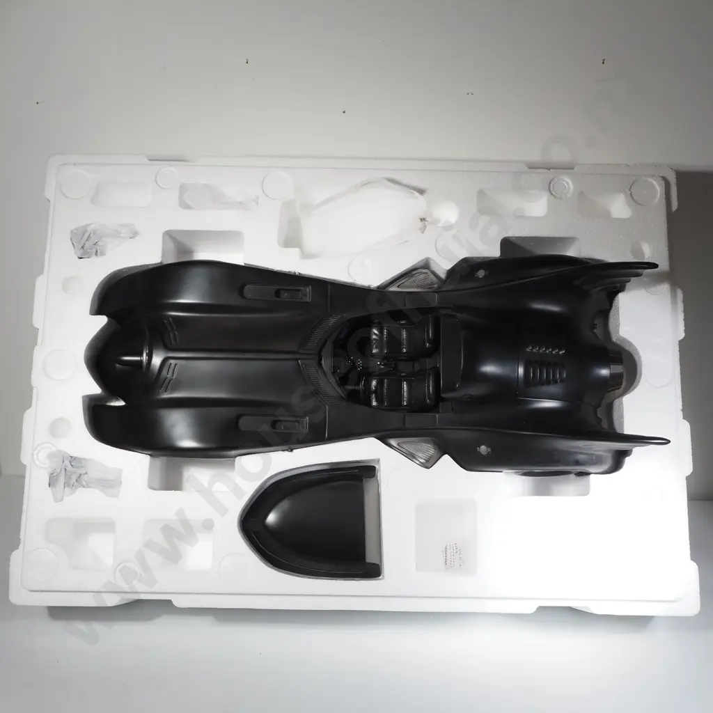 Batmobile 1:10 Image 1++