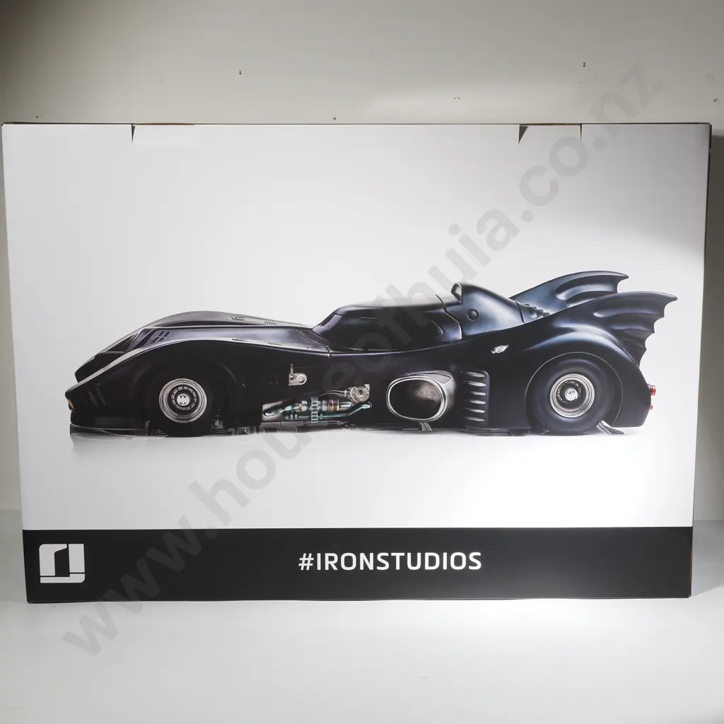 Batmobile 1:10 Image 1++