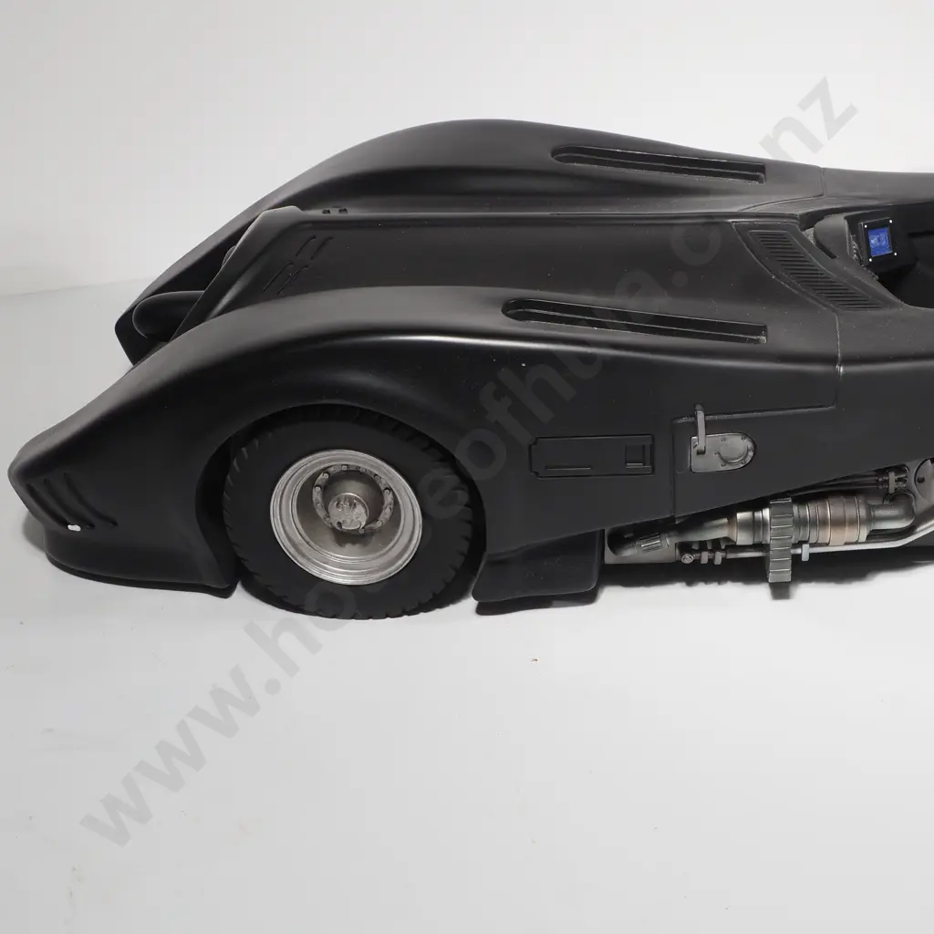 Batmobile 1:10 Image 1++