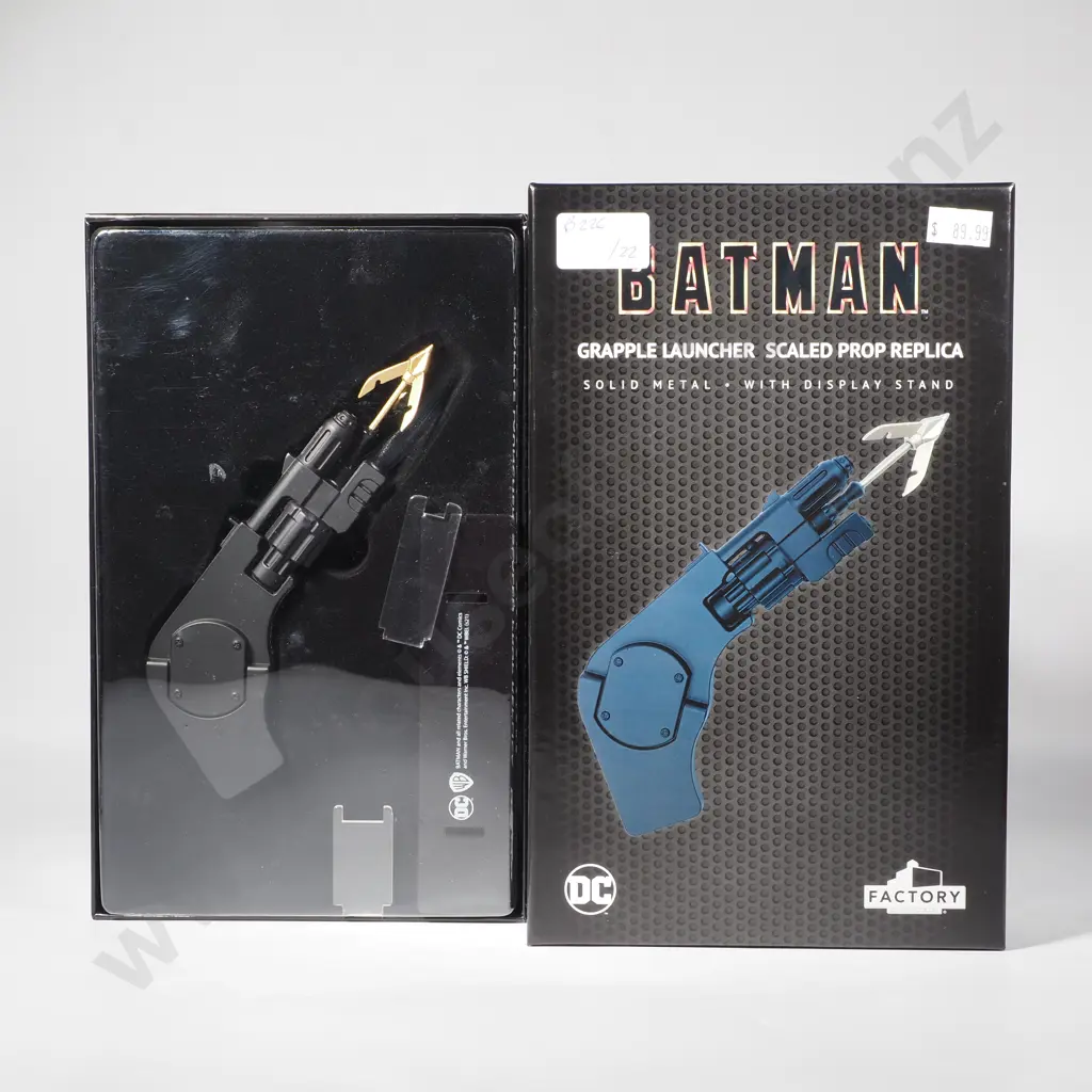 Batman Grapple Launcher Image 1++