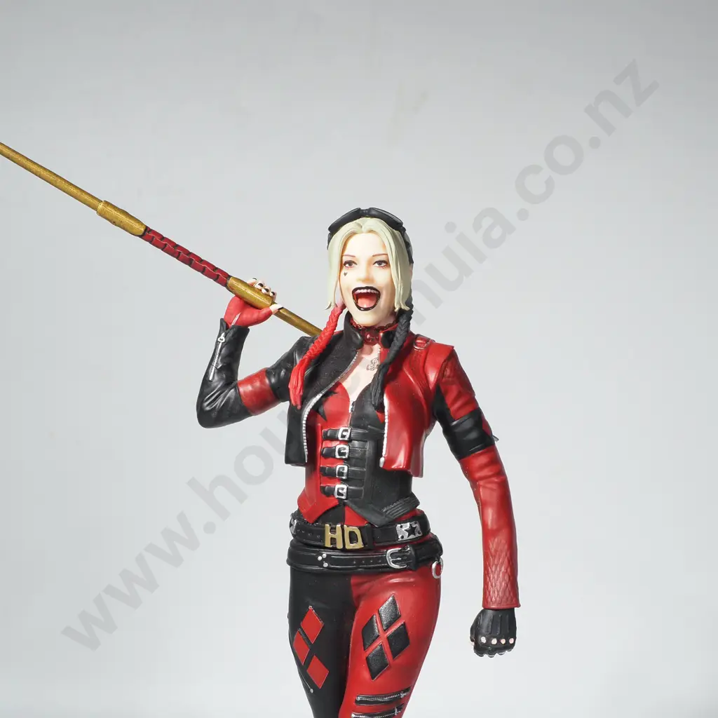 Harley Quinn - Limited Edition 1:10 Image 1++