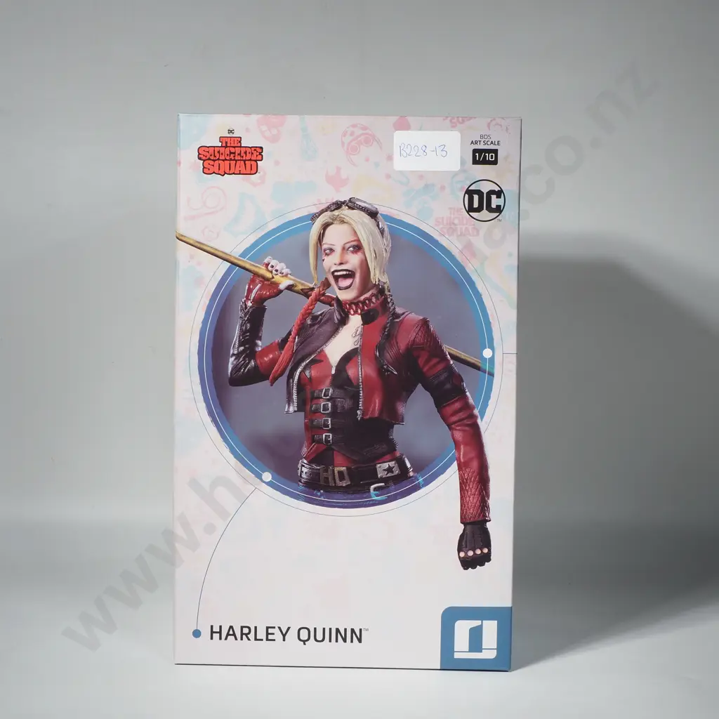 Harley Quinn - Limited Edition 1:10 Image 1++