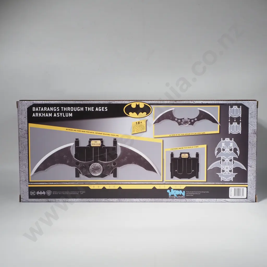Arkham Asylum Batman Batarang - Mint in Box Image 1++