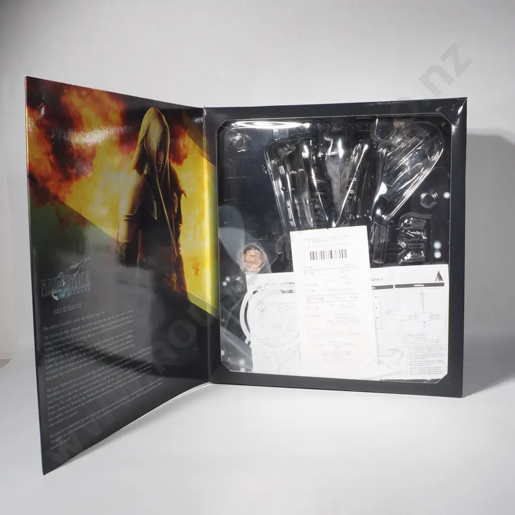 Sephiroth - Final Fantasy. VII Remake Action Figure Playarts Image 1++