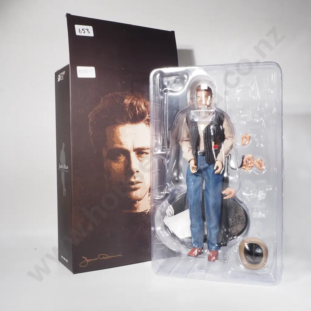 James Dean - Collectible Figure 1:6 Image 1++