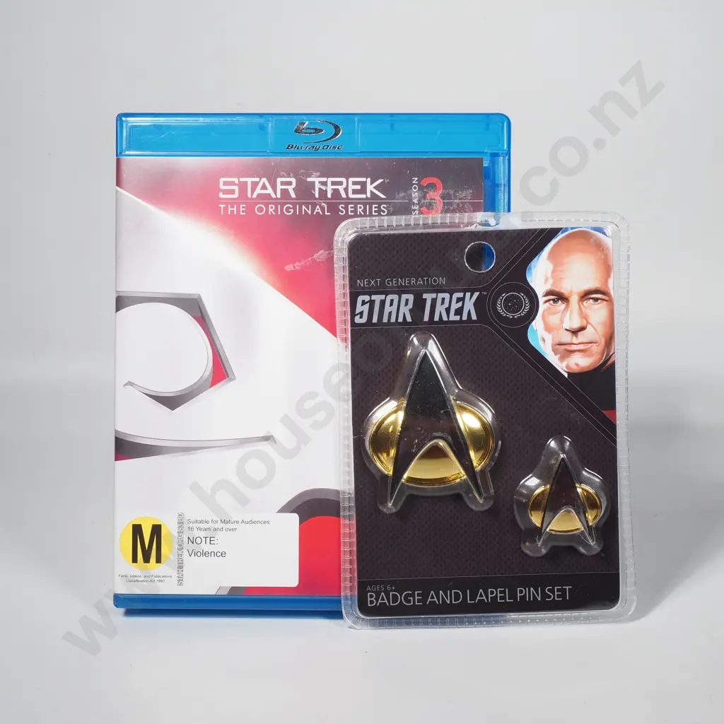 Star Trek Season 3 & Star Trek Badge Set Image 1++
