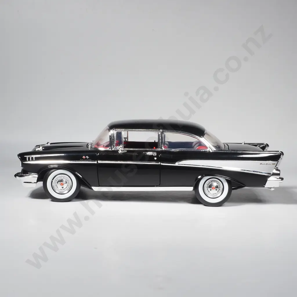 1957 Chevrolet Bel Air 1:18 Image 1++