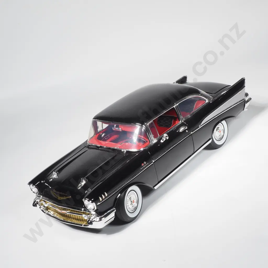 1957 Chevrolet Bel Air 1:18 Image 1++