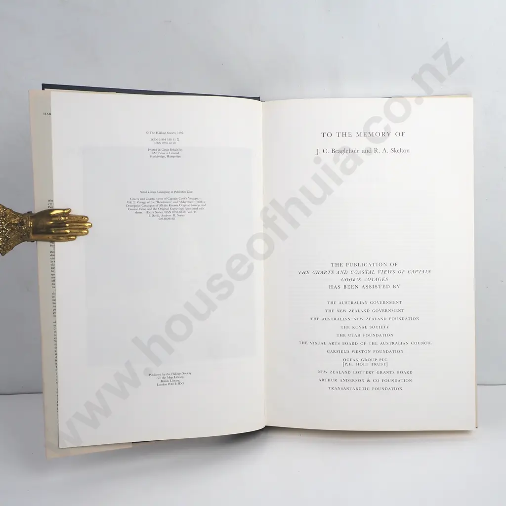 David, Andrew - The Charts & Coastal Views of Captain Cook's Voyages, Volumes 1, 2 & 3, Hakluyt Society, UK, 1992 Image 1++