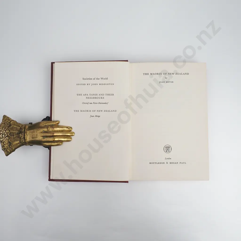 Metge, Joan - The Maoris of New Zealand, Third Edition, Routledge & Kegan Paul, London, 1971 Image 1++