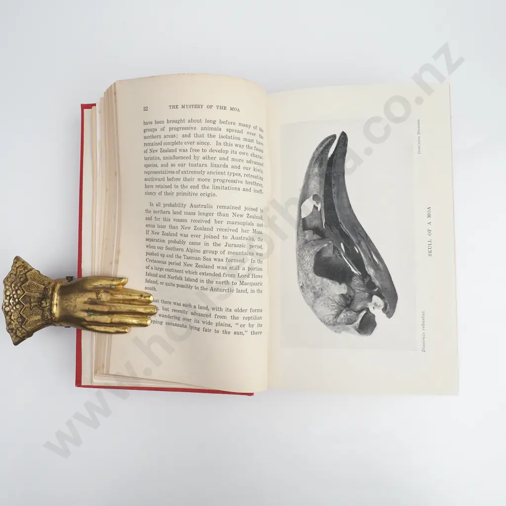 Buick, T. Lindsay - The Mystery of the Moa New Zealand's Avian Giant, First Edition, Thomas Avery & Sons LTD, 1931 Image 1++