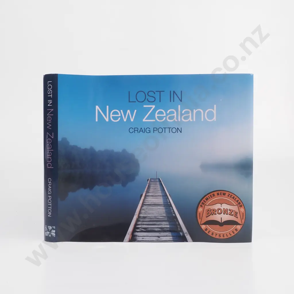 Potton, Craig - 'Lost in New Zealand' - Cotton Publishing 2008 Image 1++